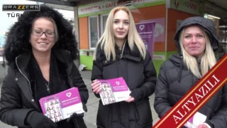Üvey Annesini İzleyip Sikini Kaldırınca Vahşi Bakışlarıyla Aletini Okşadı